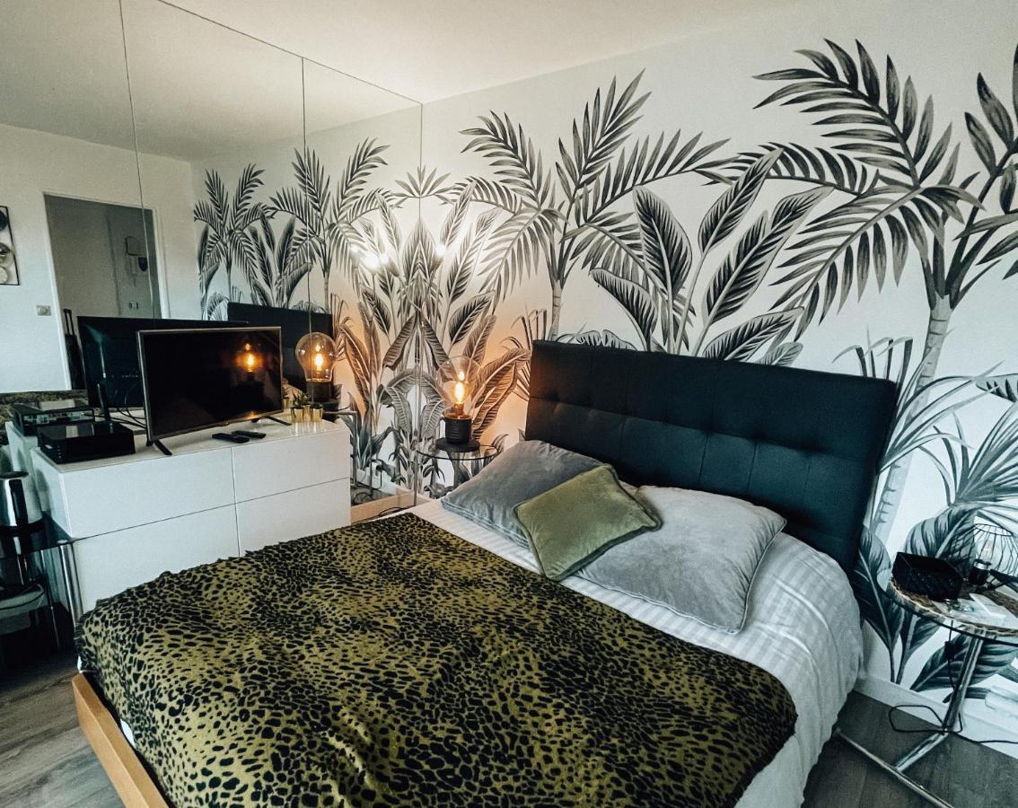 Beautiful Modern Fully Furnished Studio Λεβαλουά Περέ Εξωτερικό φωτογραφία