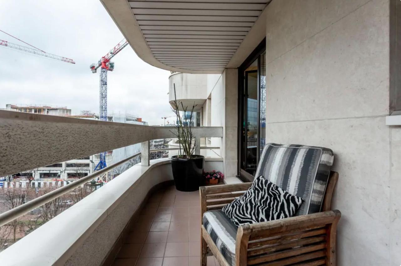 Beautiful Modern Fully Furnished Studio Λεβαλουά Περέ Εξωτερικό φωτογραφία